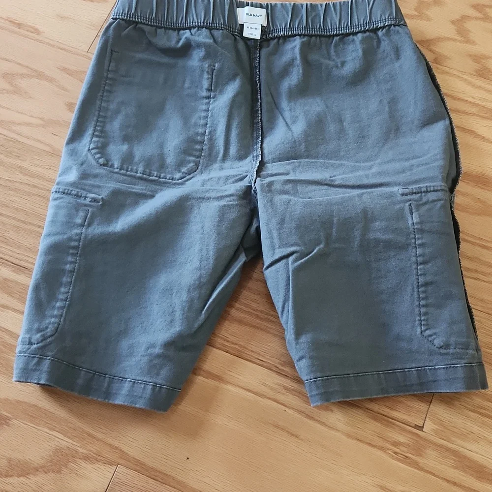 Old Navy Cargo shorts xl Boys Gray